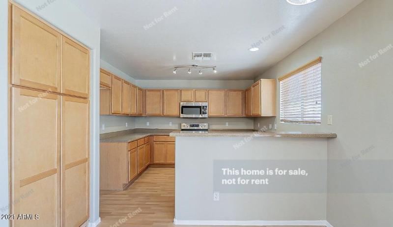 EDE3C104-4BD8-4BE1-9E7A-7B500D88A399