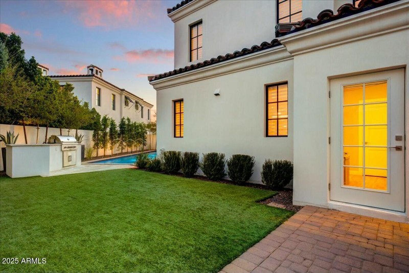 Side Yard with BBQ and proposed spa