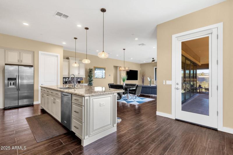 10-web-or-mls-27000-n-alma-school-pkwy-2