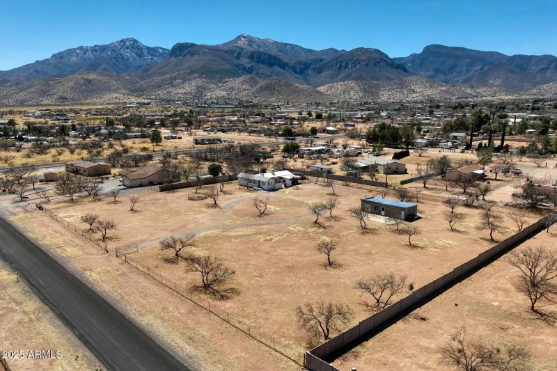 5330 South San Pedro Avenue-051119