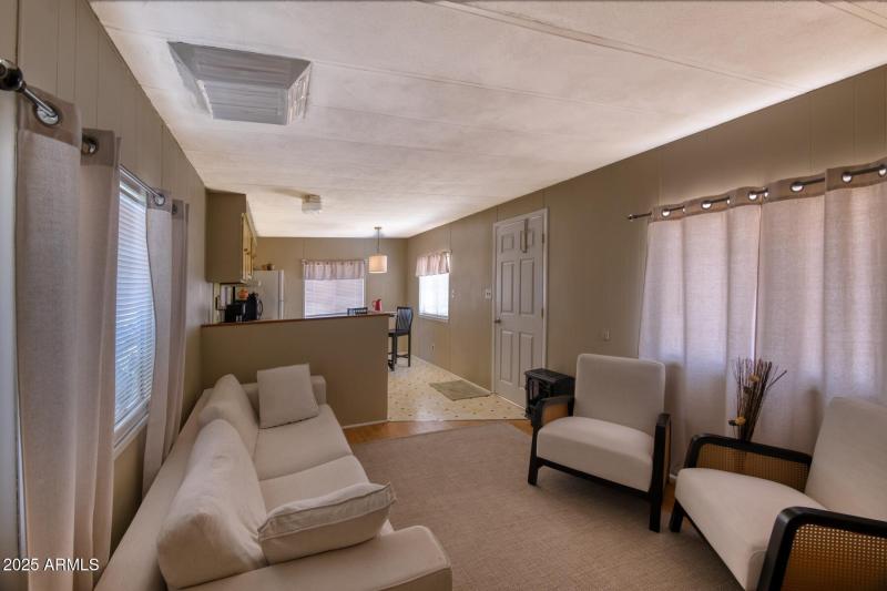 5330 South San Pedro Avenue-073071