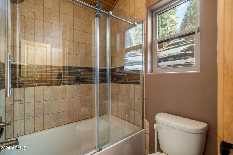 Upper Tub/Shower