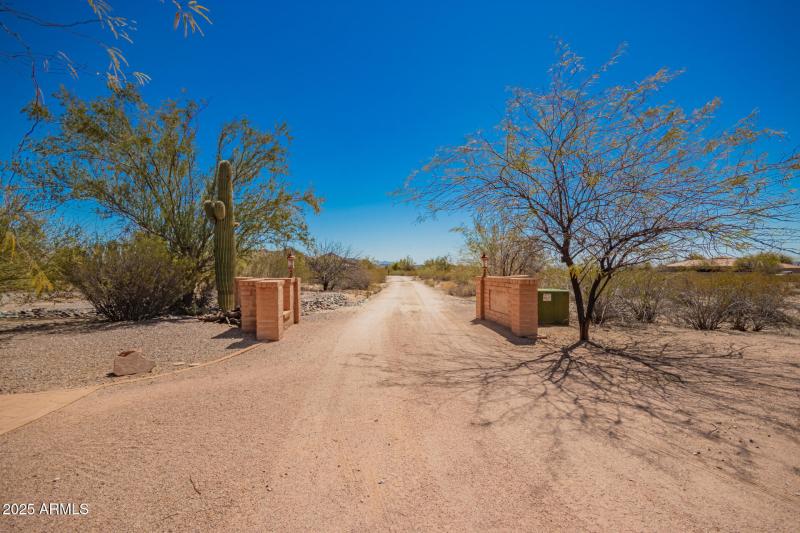 Private Drive Leads to Tranquil Estate