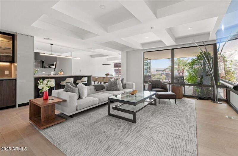 05-7157 E Rancho Vista Dr #4001 05