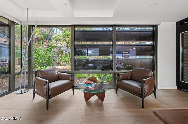 24-7157 E Rancho Vista Dr #4001 24