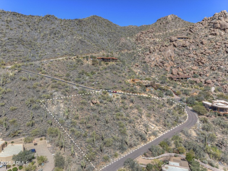 Impressive boulder strewn lot