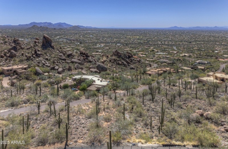 Views of Giant Boulder Outcroppings