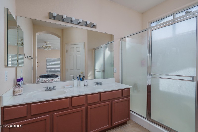 12) PRIMARY BATH