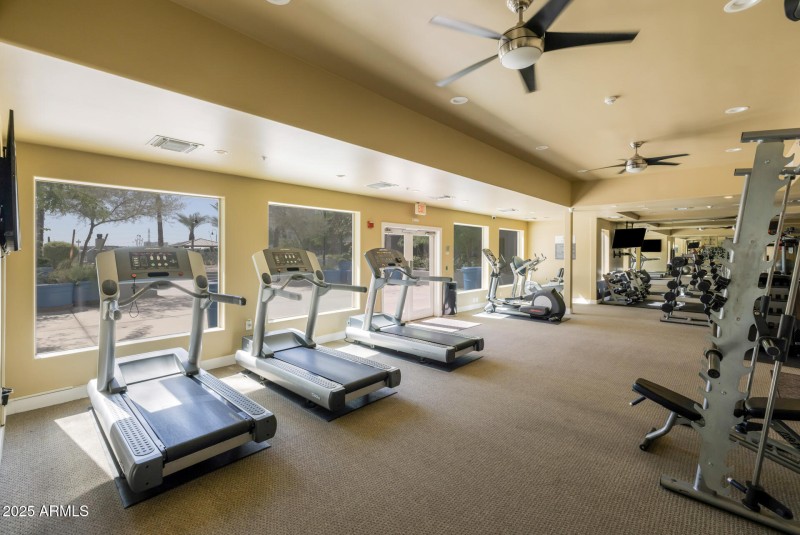61) COMMUNITY GYM