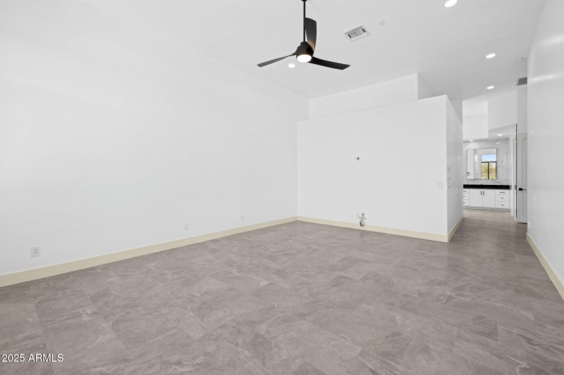 113-web-or-mls-22423-n-54th-pl