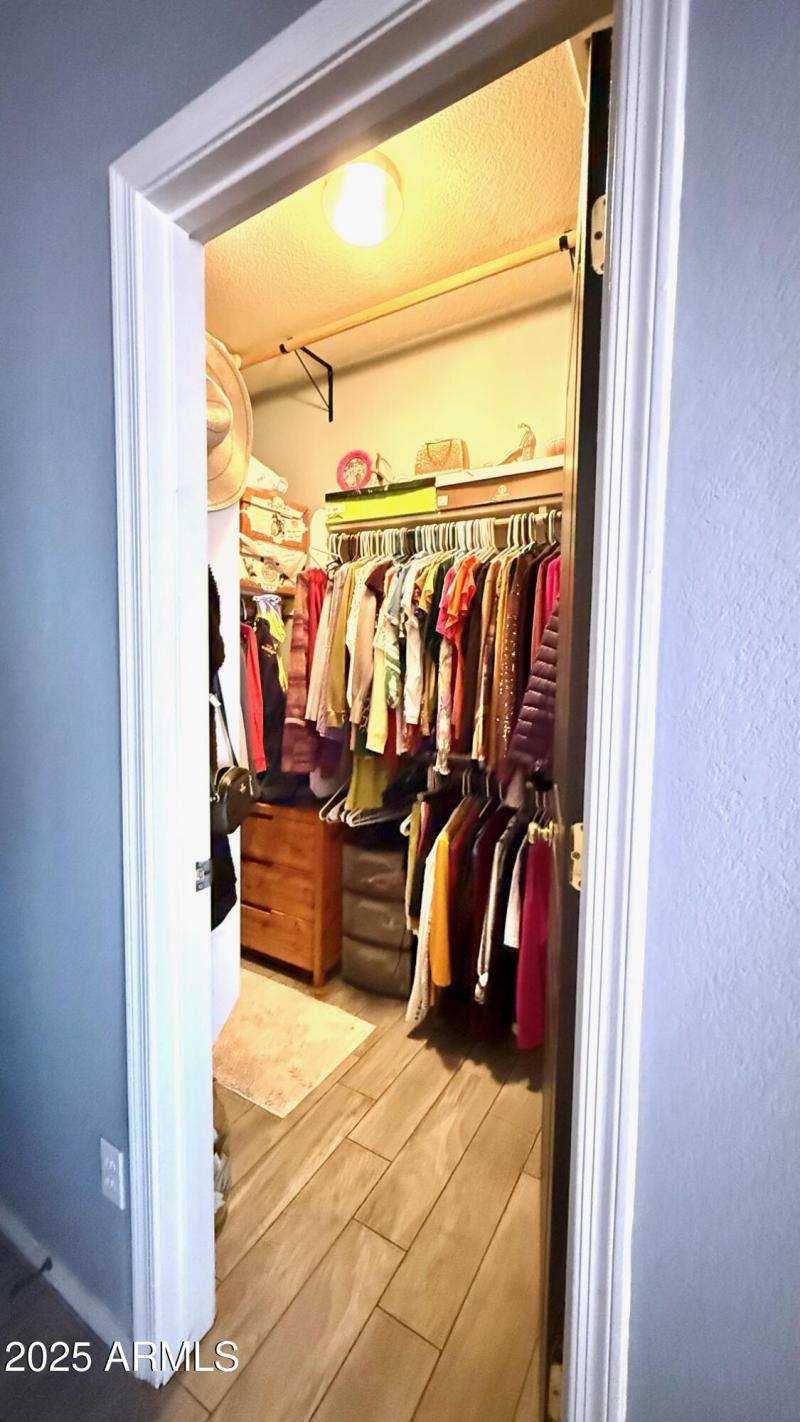 Walking closet