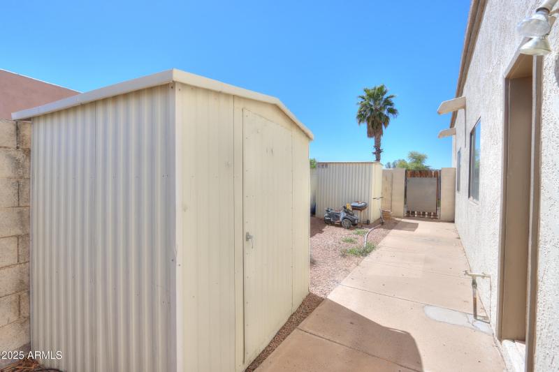 Sideyard storage sheds
