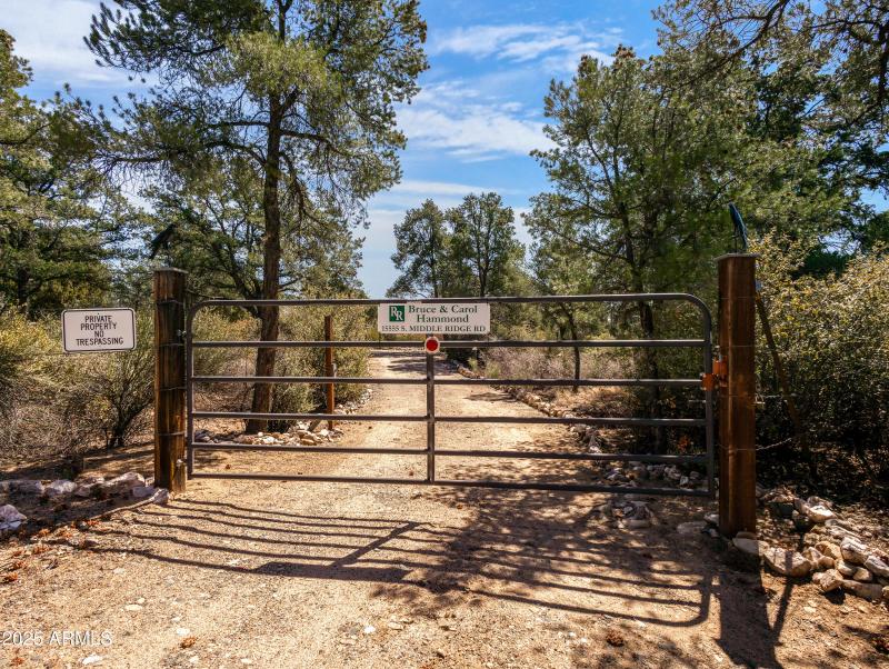 15555 S Middle Ridge Rd-20