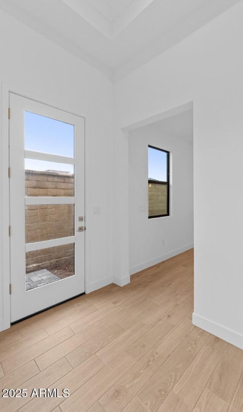 FSVV Cottages Lot #75 Foyer (Large)