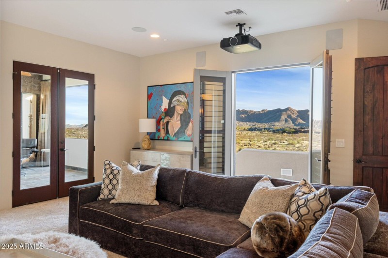 Media Room or VIP Guest Suite no.4