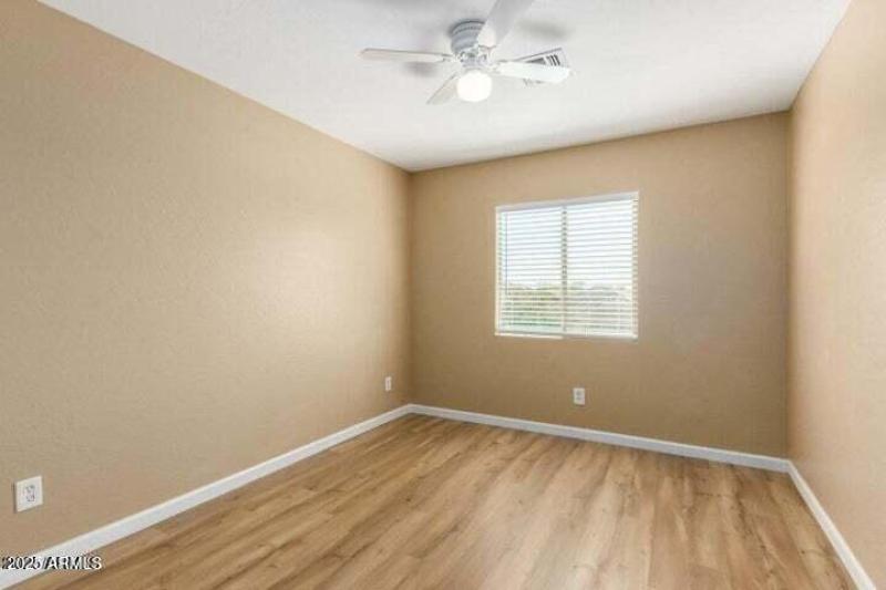 20220415002636756527000000-o