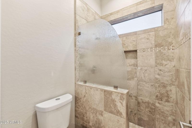 Jack and Jill Guest Bath