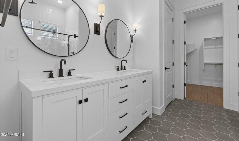 FSVV Villas Lot #82 Primary Bath (2) (La