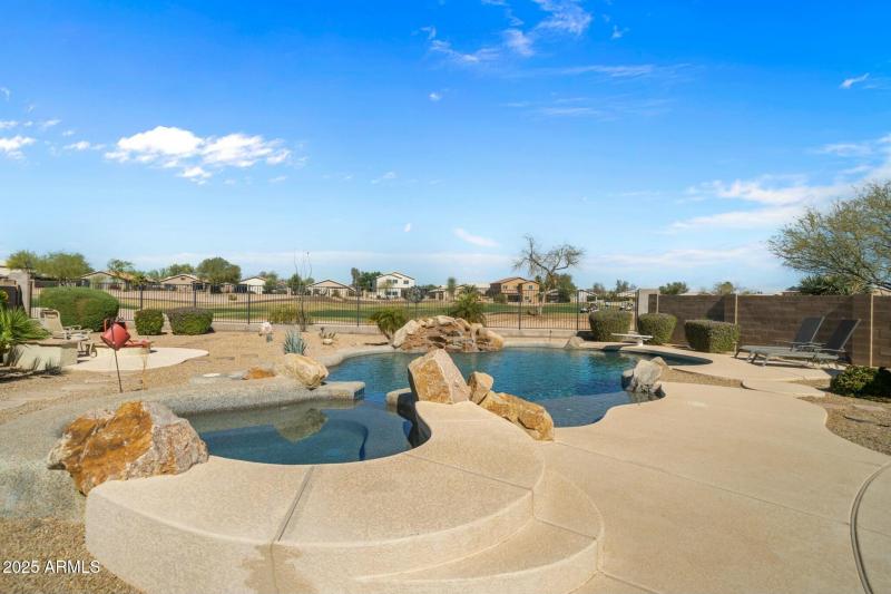 SPA SPILLS OVER INTO POOL