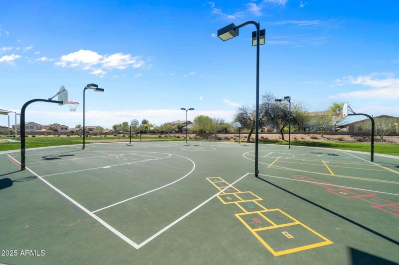 COMMUNITY BASKETBALL