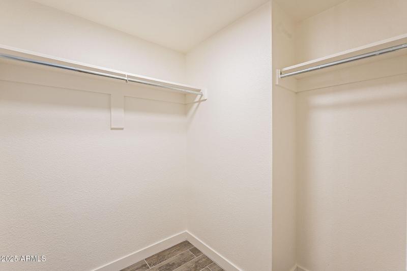 25-web-or-mls-Biltmore-25