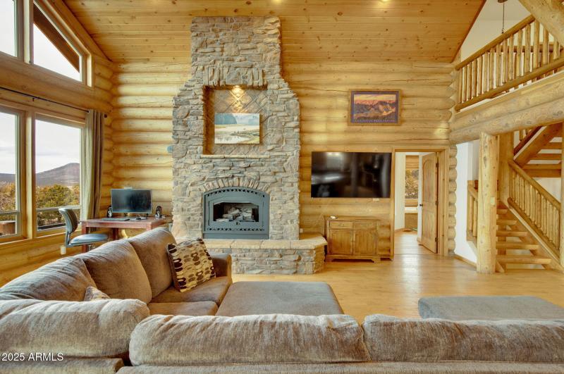 19-web-or-mls-786_E_Broncos_Trail_Willia