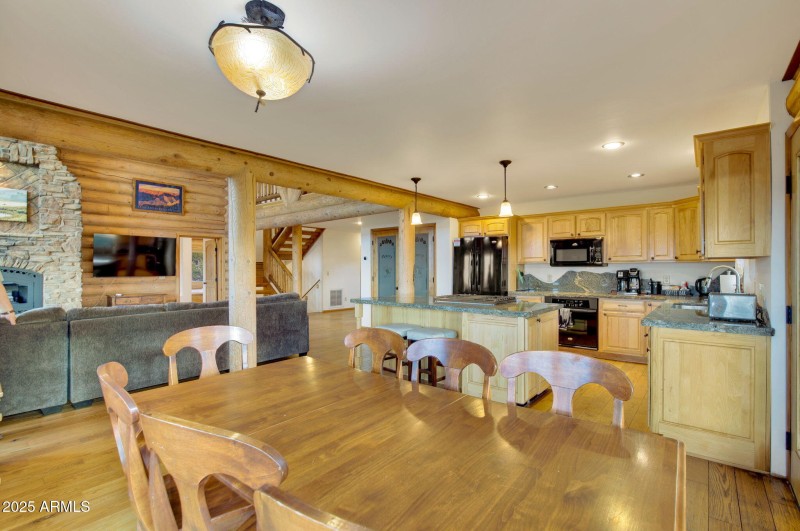 31-web-or-mls-786_E_Broncos_Trail_Willia