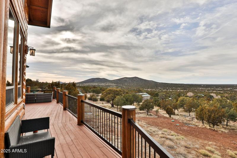 42-web-or-mls-786_E_Broncos_Trail_Willia