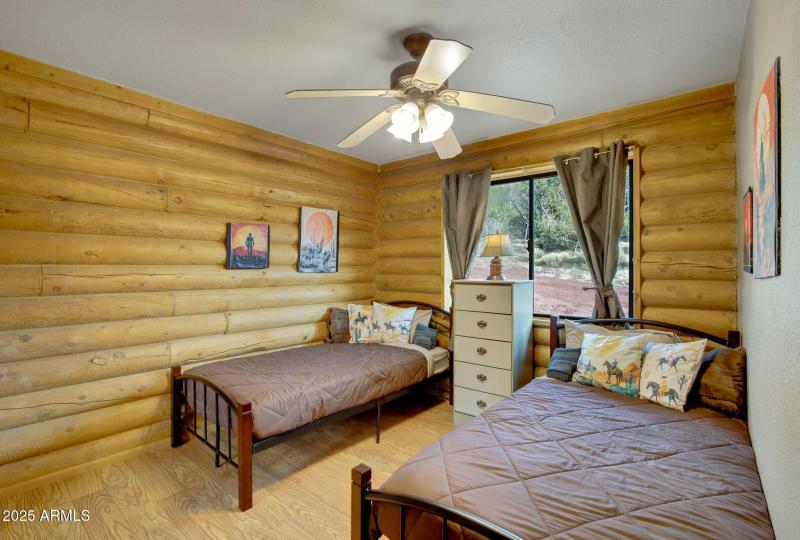 146-web-or-mls-786_E_Broncos_Trail_Willi