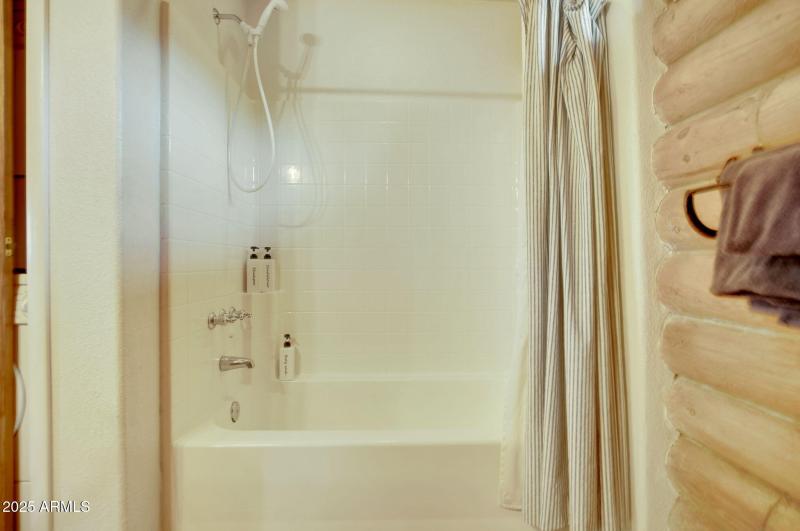 149-web-or-mls-786_E_Broncos_Trail_Willi