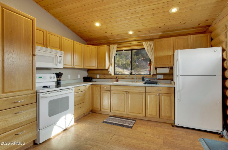 154-web-or-mls-786_E_Broncos_Trail_Willi