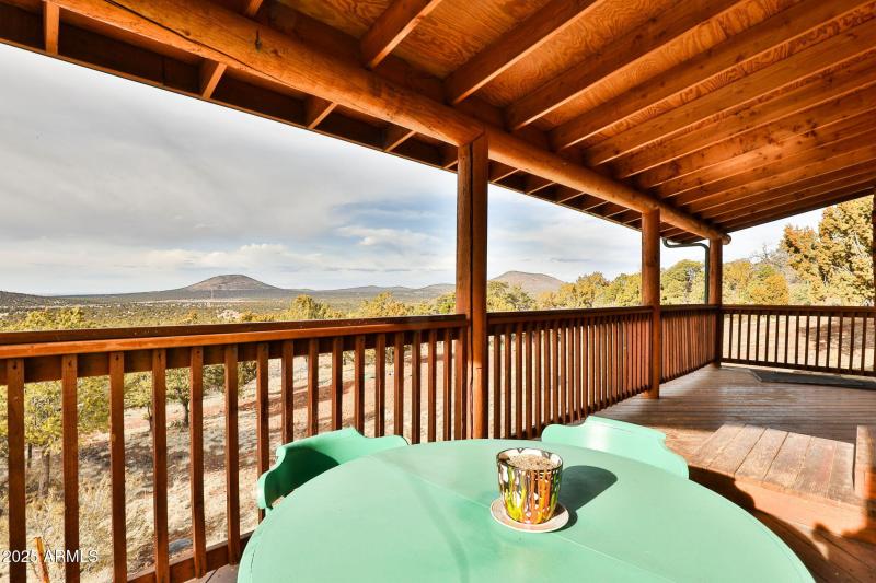 166-web-or-mls-786_E_Broncos_Trail_Willi