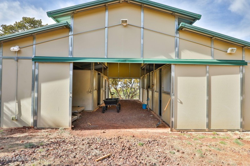 173-web-or-mls-786_E_Broncos_Trail_Willi