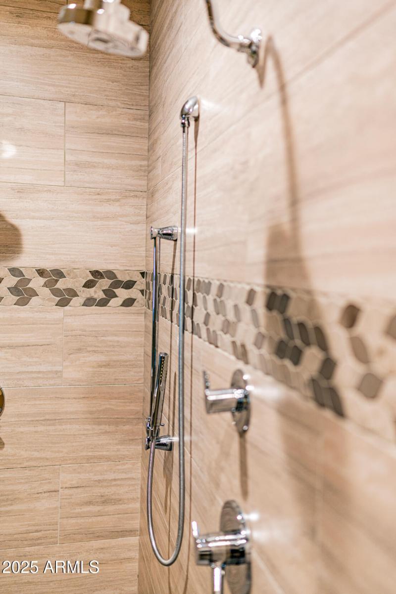 primary_bathroom_detail_2