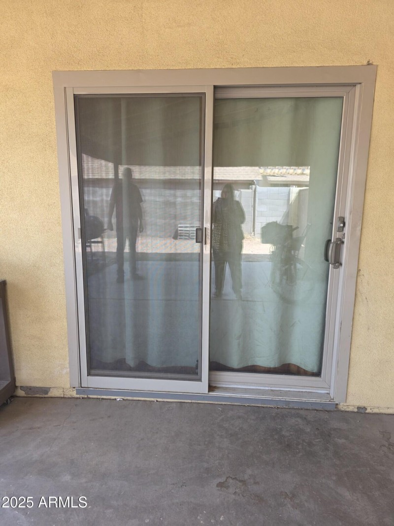 Encanto Patio Door