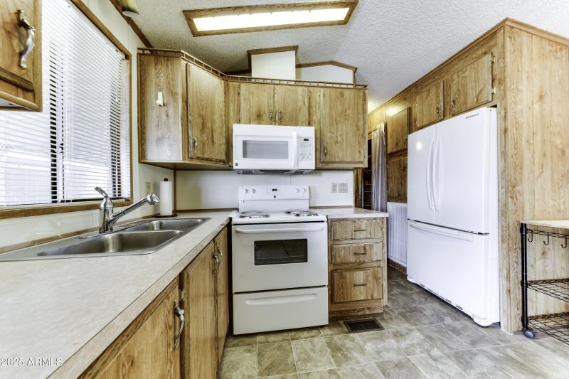 17200 W Bell Rd Lot # 652 Suprise AZ-13