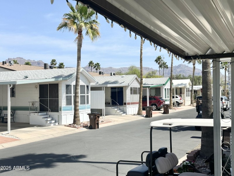 SPECTACULAR MOUNTAIN VIEWS