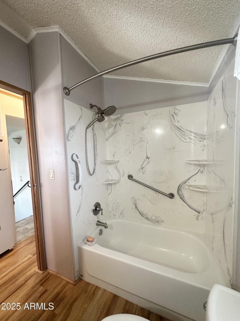 TUB/SHOWER COMBO