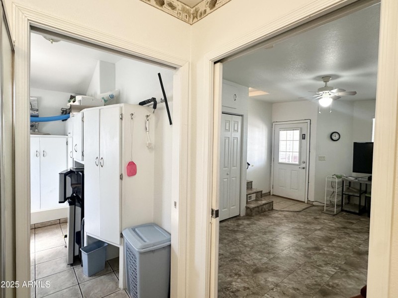 BACK ROOM ENTRY OFF AZ ROOM