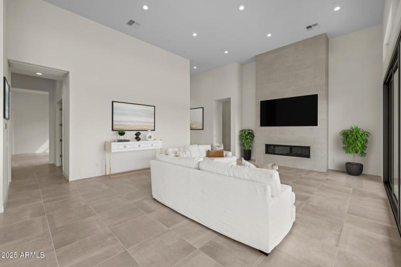 16) GREAT ROOM_final