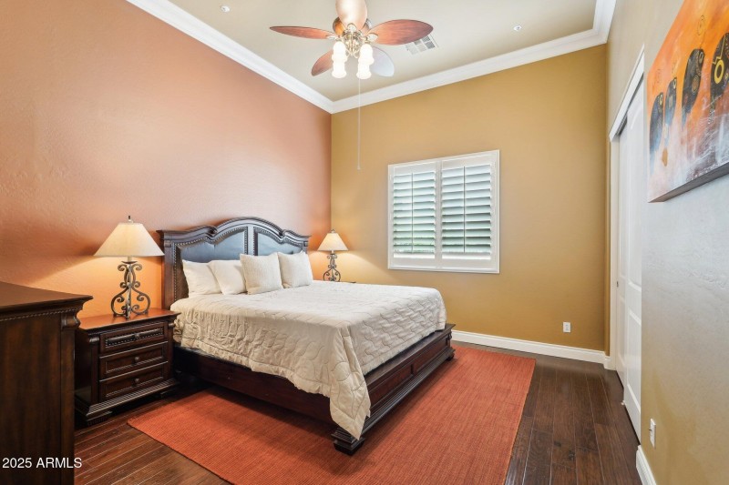 44-web-or-mls-N 130th Ave-01042025-042