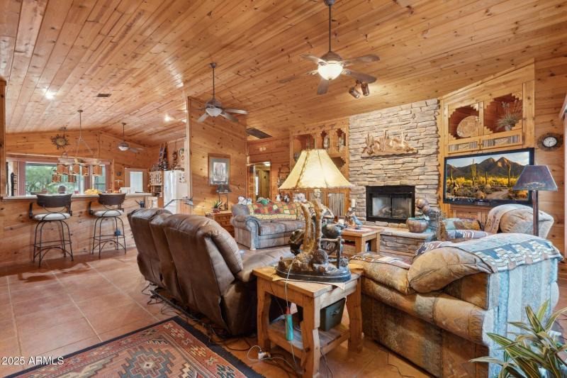 8-web-or-mls-54322-w-dune-shadow-rd