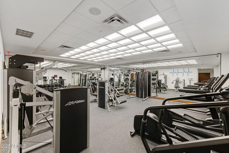 36-web-or-mls-6803-e-main-st