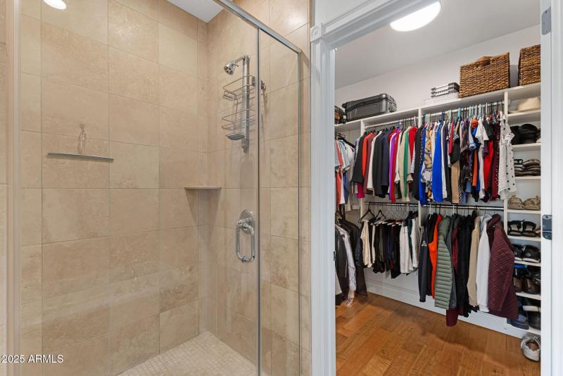 28-web-or-mls-6803-e-main-st