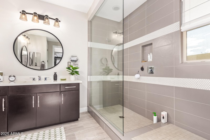 Master Walk-in Shower