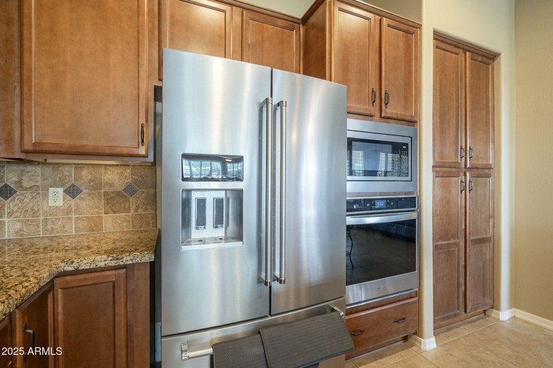 24-web-or-mls-Ficus-24