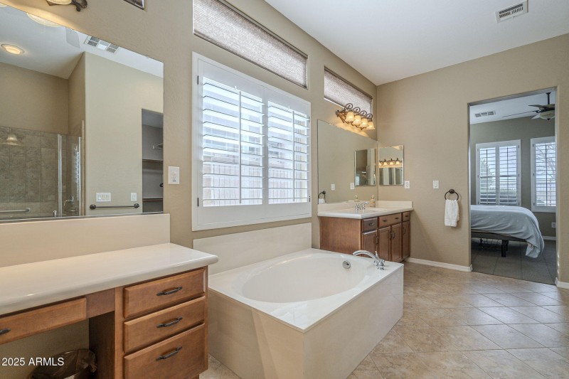 35-web-or-mls-Ficus-35