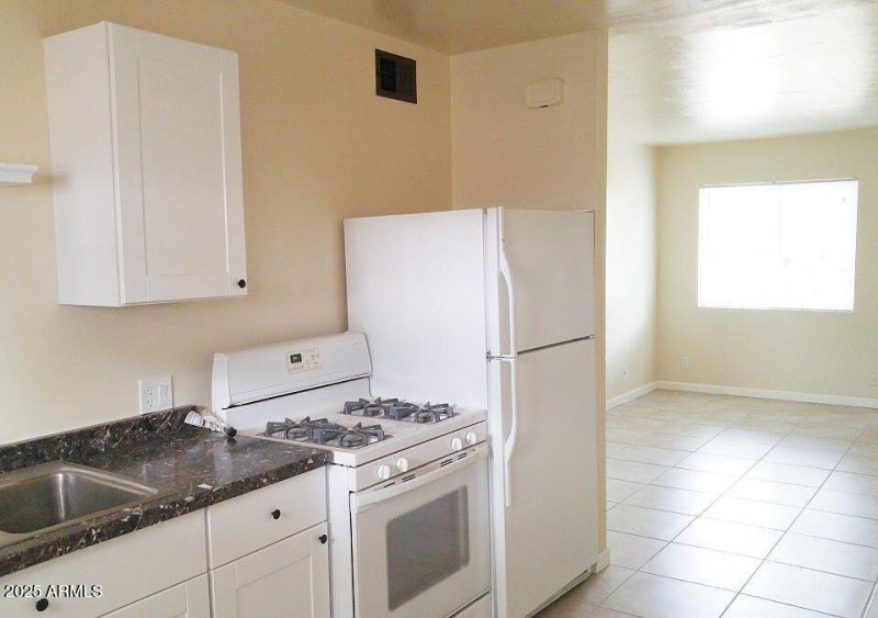 747682cfa92f9ca8b02b30d9e889f2e9-cc_ft_9