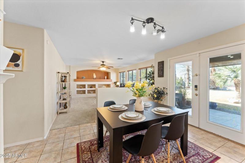 18-018-breakfast-nook