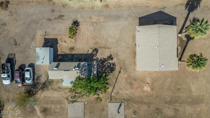 715721 W Cinnabar Ave-large-011-003-7157